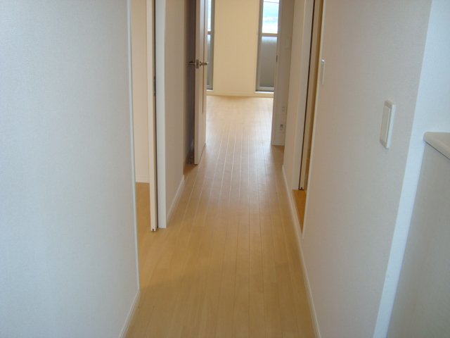 レフィナードＮ．Ｋ 廊下