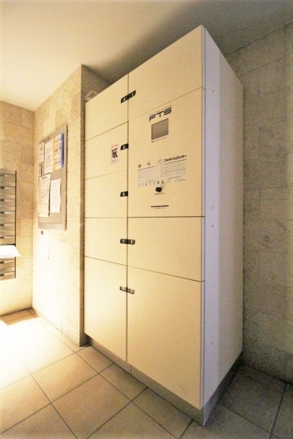 スパシエ　ルクス　池袋2階 宅配BOX