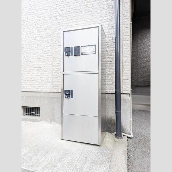 クレセント　B 宅配ボックス