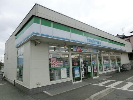 サン・ウイングＡ ファミリーマート誉田大網街道店まで730ｍ