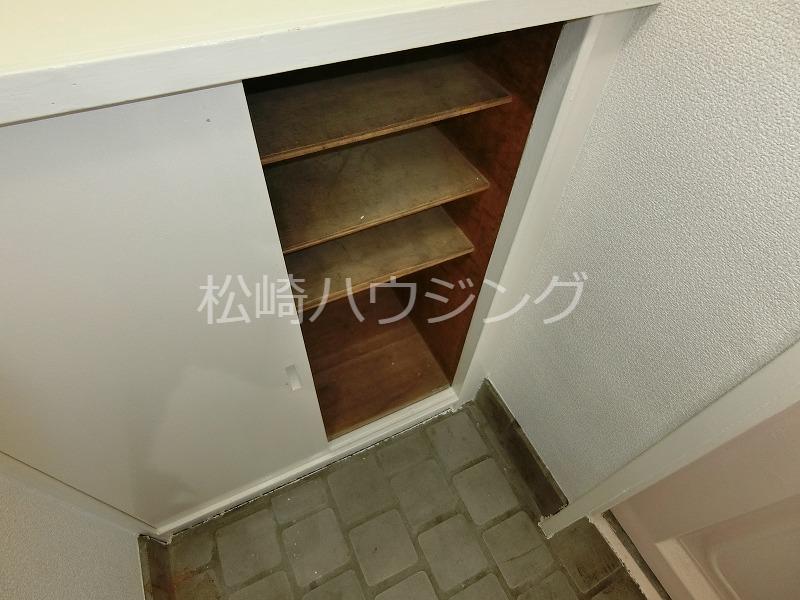 山下ビル2階 玄関