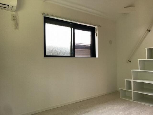 アテナータ 内観