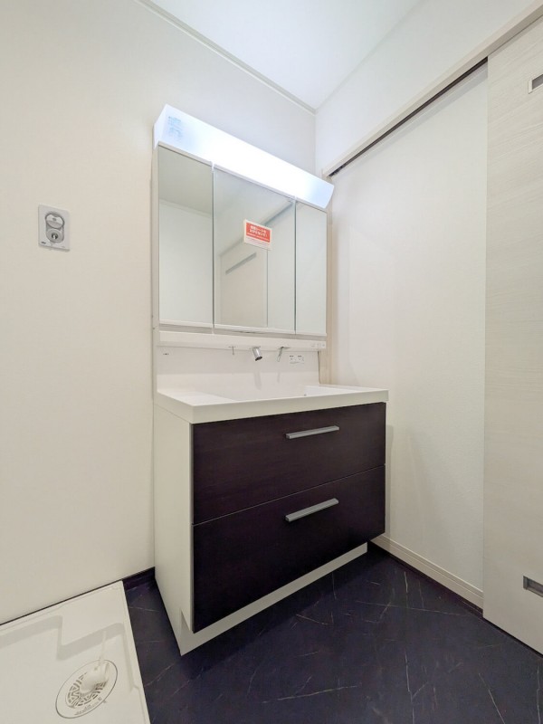 ＹＥＬＬＭＩ（イルミ）1階 部屋その他