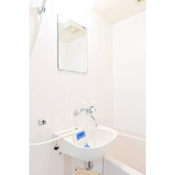 ジュネパレス茅ヶ崎第010101号室 洗面