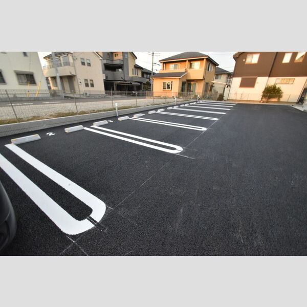 ハイマート 駐車場