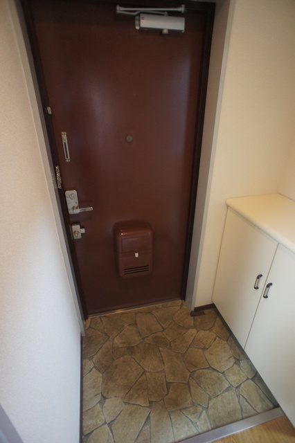 リビエール本郷0404号室 ゆったりとした玄関です