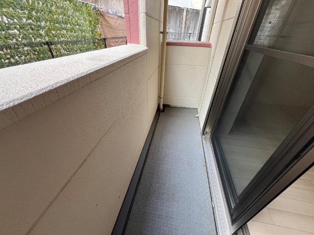セレッソ鶴巻103号室 ベランダ