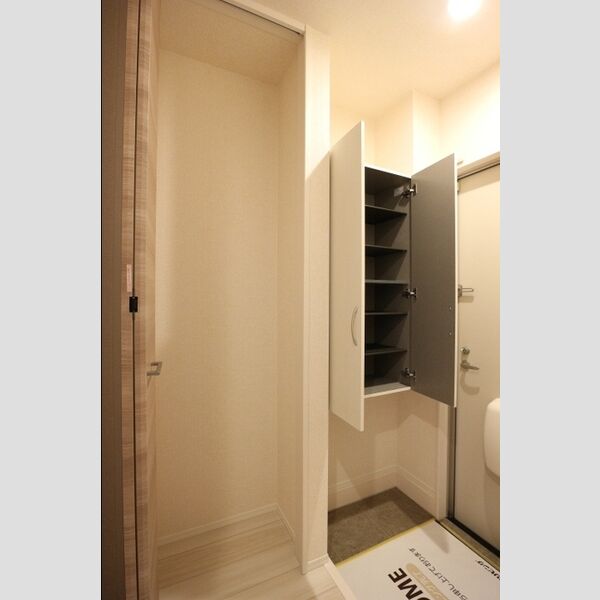 コーポ　ルピナス 玄関収納・シューズボックス