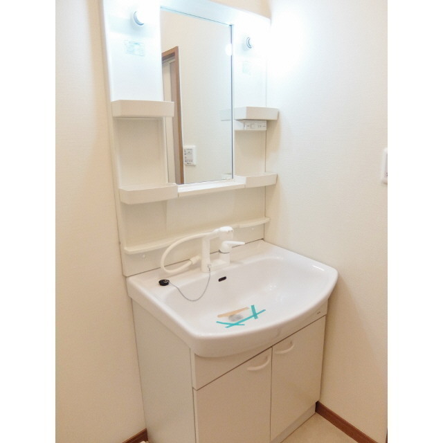 アンプルール ブワ 指扇Ⅱ 内観