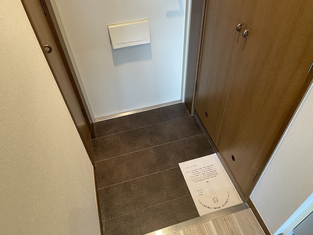 コートフローラ0306号室 玄関