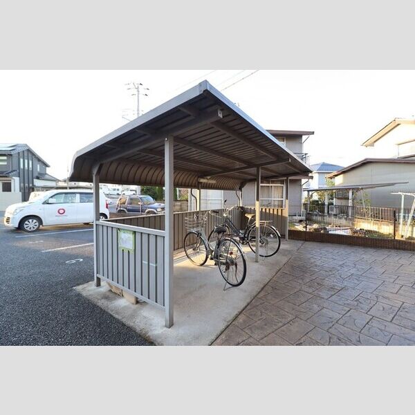 マリアージュ 駐輪場