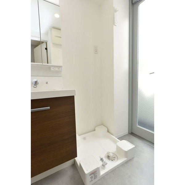 サリースマイル参番館0201号室 洗濯機置場