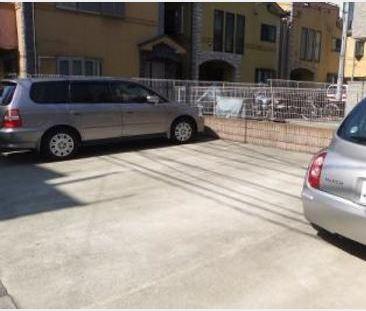 ガレリア東門前206号室 駐車場