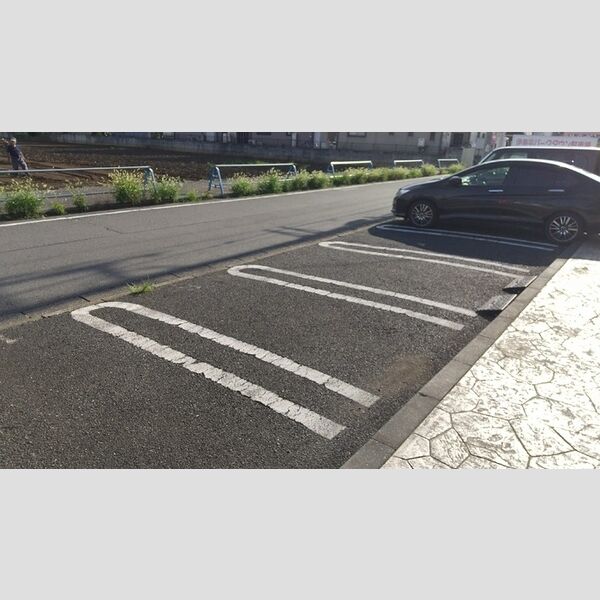 セジュール105号室 駐車場