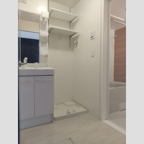ヴィルヌーヴ　B棟 洗面