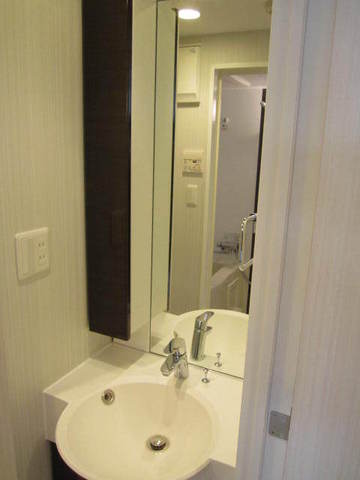 ガーラ・ヴィスタ横濱西口 独立洗面化粧台