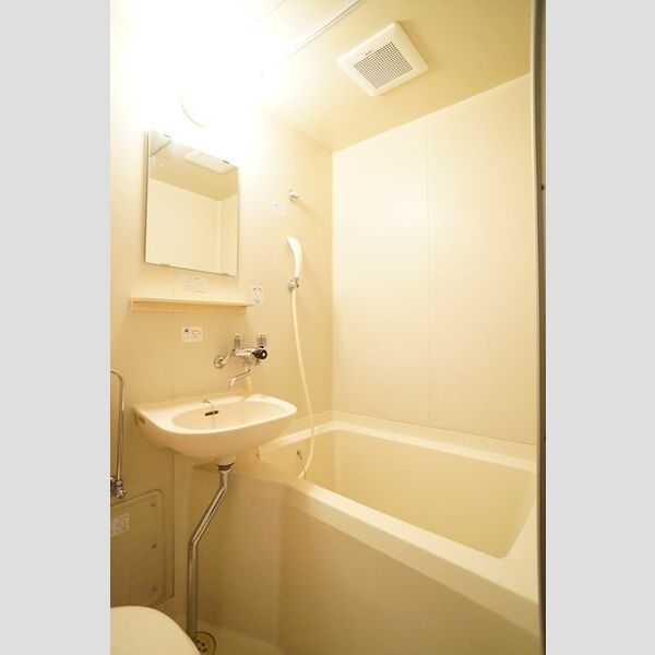 ナッツベリーハウス バストイレ同室