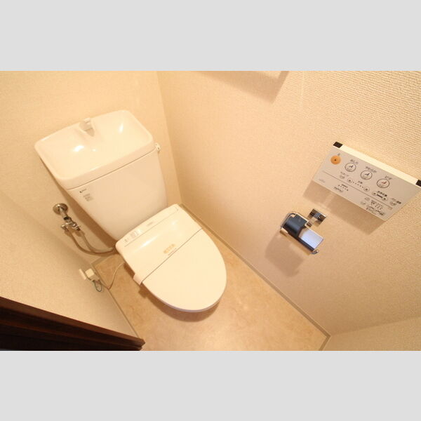 レーベンリヴァーレクロス東京 トイレ