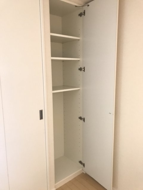 イーリスコート桜上水1階 収納