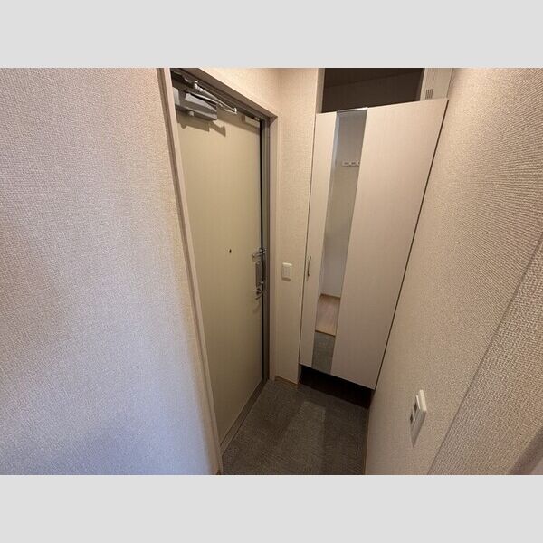 ルーナ301号室 玄関