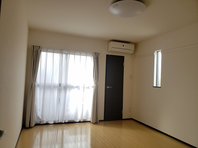 レオネクストくおれⅡ エアコン・カーテン有り