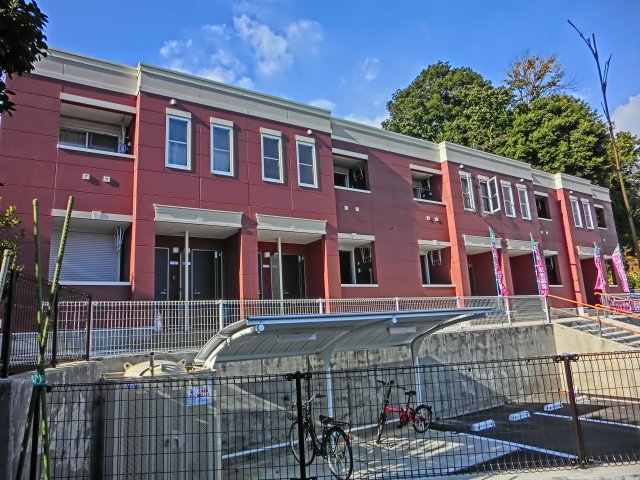 エクセレントヒルズ 外観写真（昼）