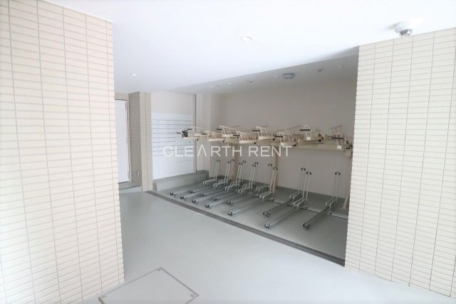 コンシェリア麻布 ＰＬＡＴＩＮＵＭ ＳＱＵＡＲＥ3階 屋内駐輪場あり
