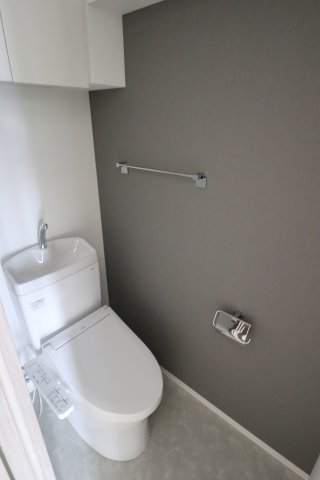 GENOVIA花月総持寺0503号室 トイレ