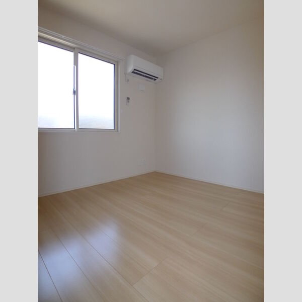 ロマージュNARITAⅡ205号室 居室