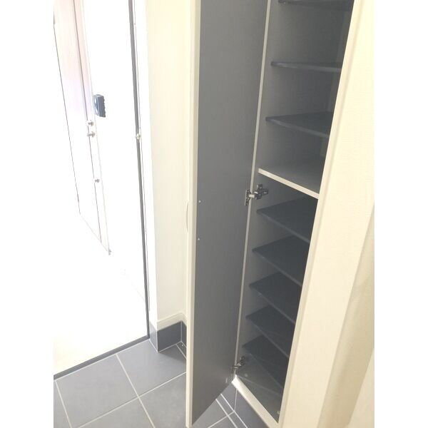 Ambition七里301号室 玄関