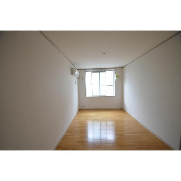 イスティーム リビング