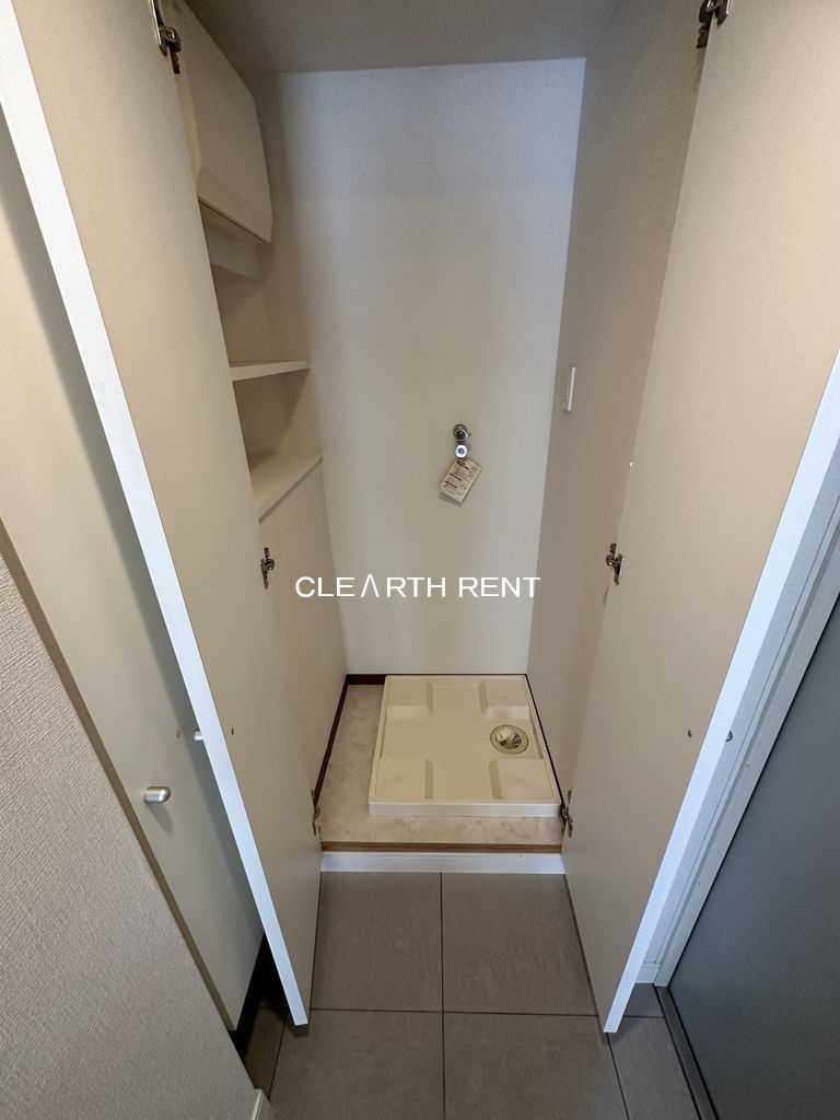 コンシェリア西新宿9階 洗濯機置き場