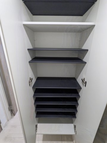 グランピア四谷0202号室 収納