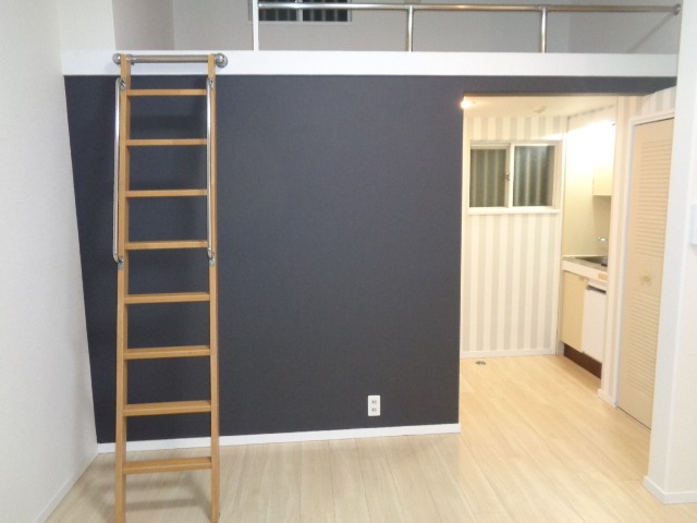 ローズアパート(Q-054D) 居室、リビング