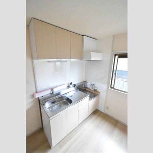 レザンシャトー102号室 キッチンです