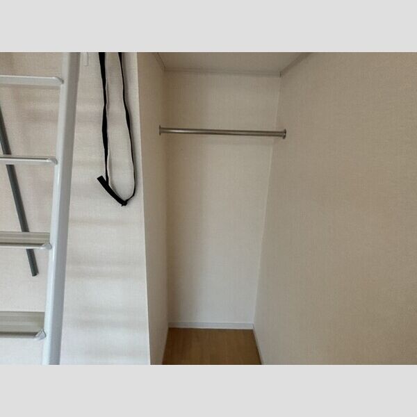 ハイツ岡沢　B クローゼット