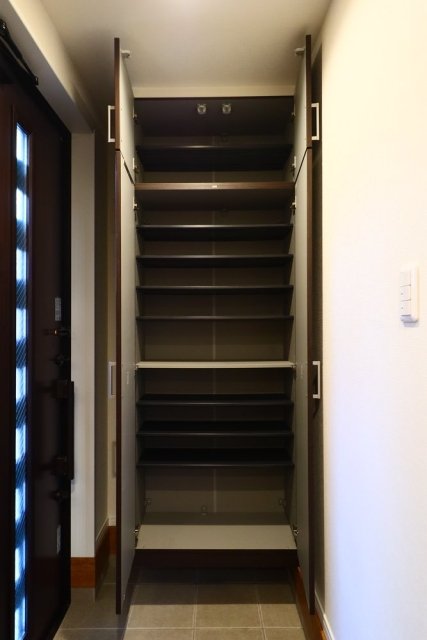 台東区根岸三丁目戸建 靴入