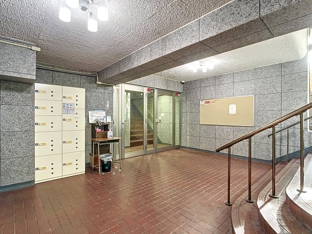 コーポ麹町 エントランス