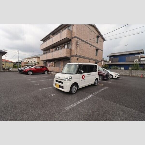 サニーフラット　B 駐車場