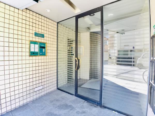 Ｋ－ＨＯＵＳＥ　ＭＩＮＯＷＡ1階 エントランス