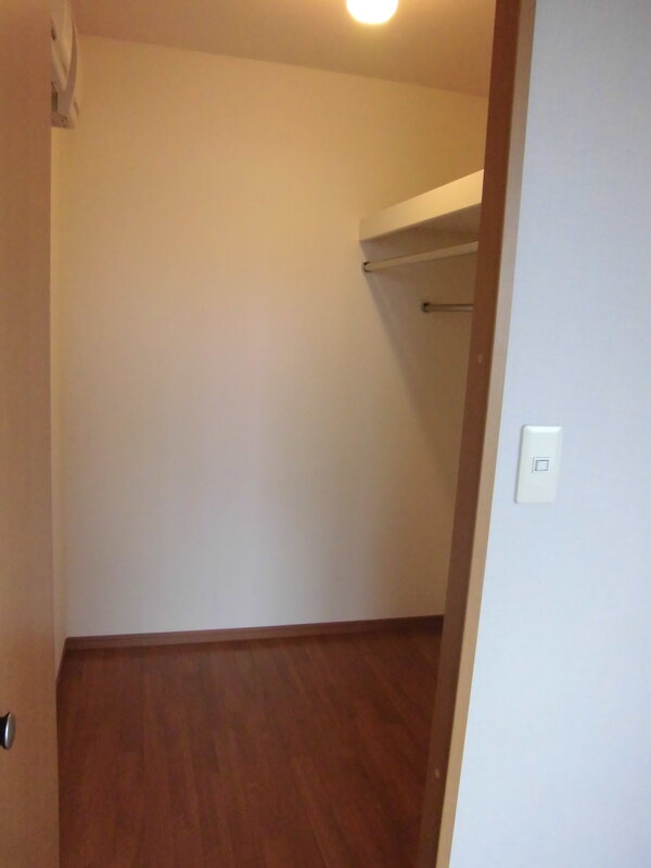 ウィンディアＣ2階 収納