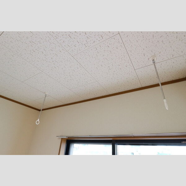 ジュリア105号室 室内物干し