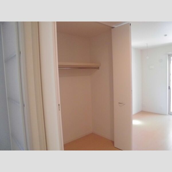 アプロ東小松川 洋室6.5帖　クローゼット
