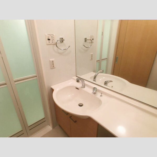 ウエストバード103号室 洗髪洗面化粧台