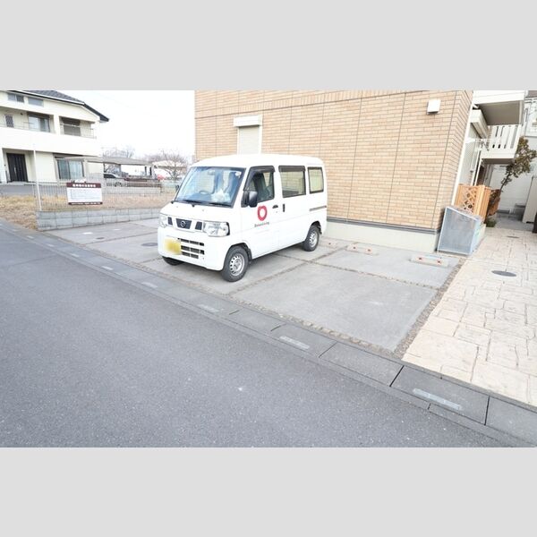 M・hat 駐車場