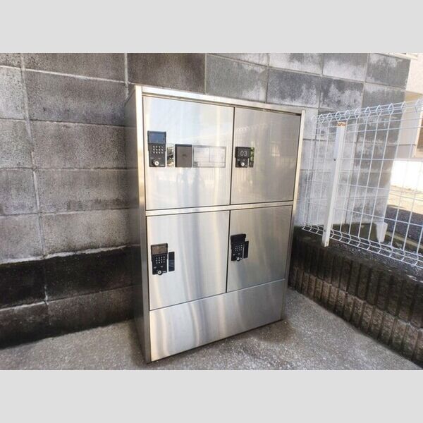 クレスト西戸部101号室 宅配ボックス