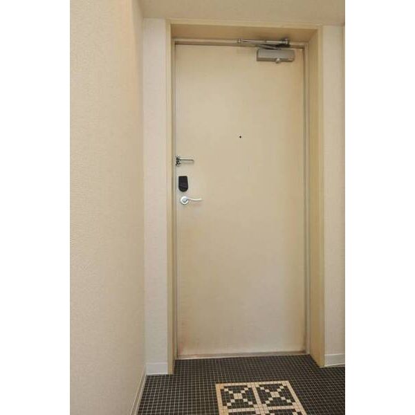 メゾン・ド・ヴィレ目黒 玄関