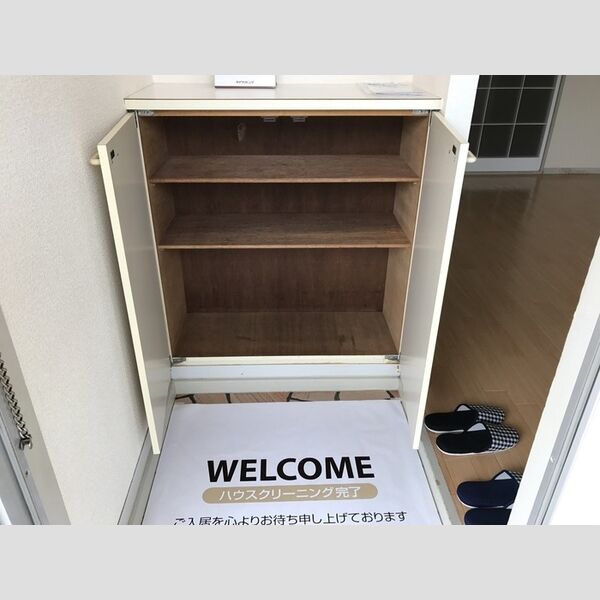 ネオシティ中島　B203号室 シューズボックス