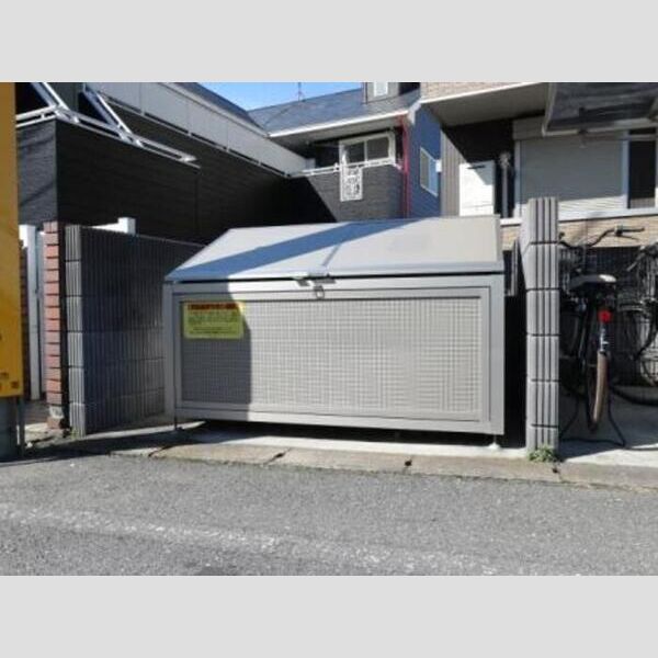 コンフォルト 敷地内ゴミ置場