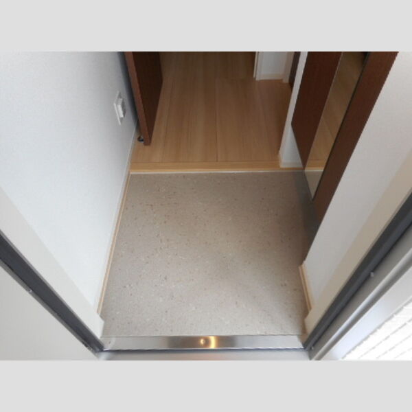 コゥジーコート206号室 玄関